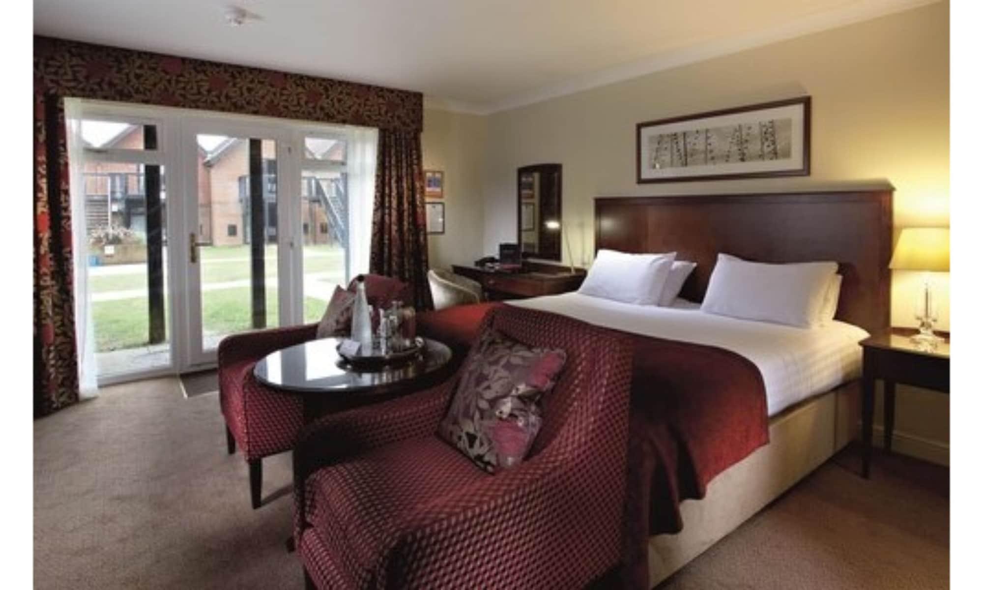 Macdonald Elmers Court Hotel y Resort Lymington Exterior foto