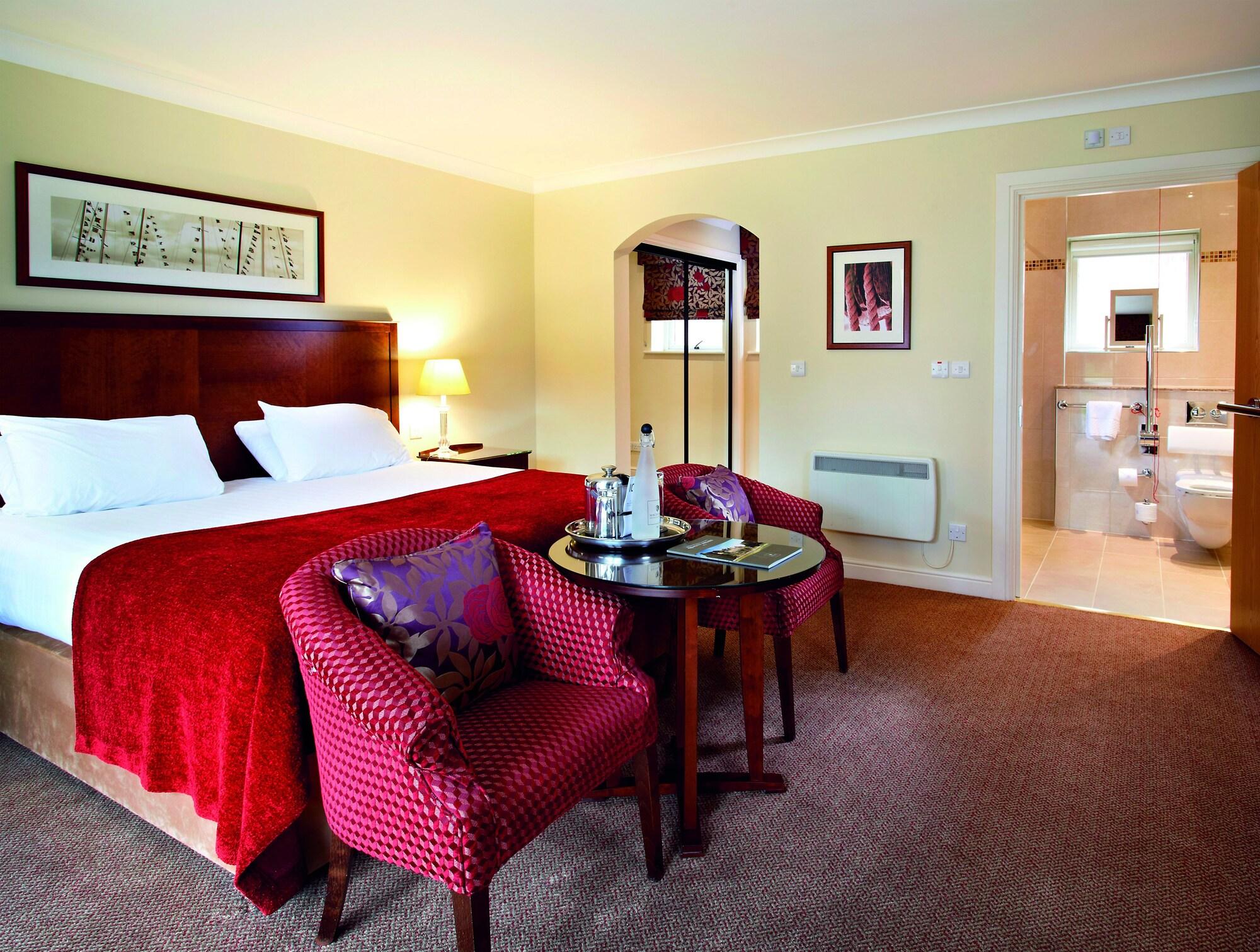 Macdonald Elmers Court Hotel y Resort Lymington Exterior foto