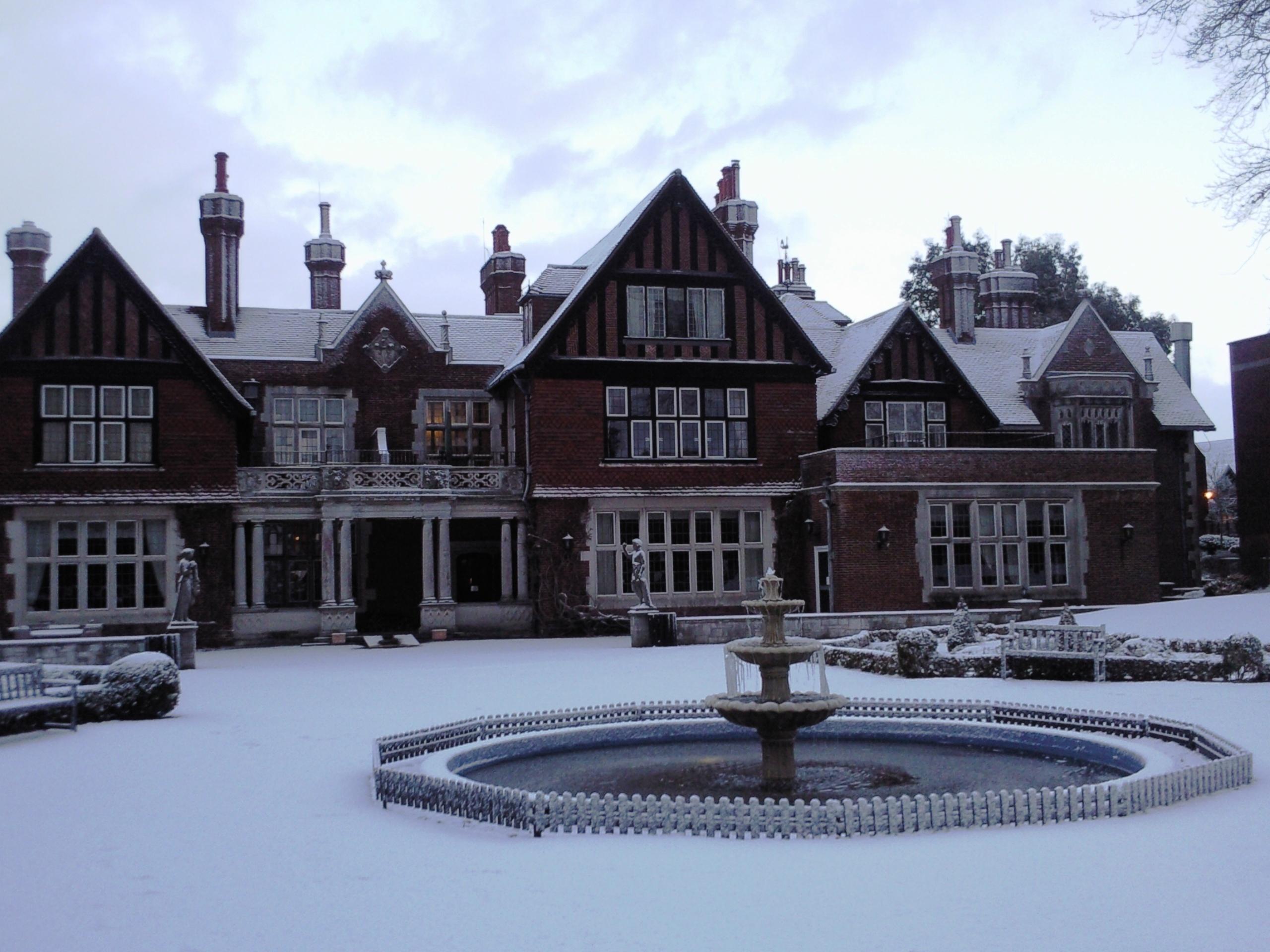 Macdonald Elmers Court Hotel y Resort Lymington Exterior foto