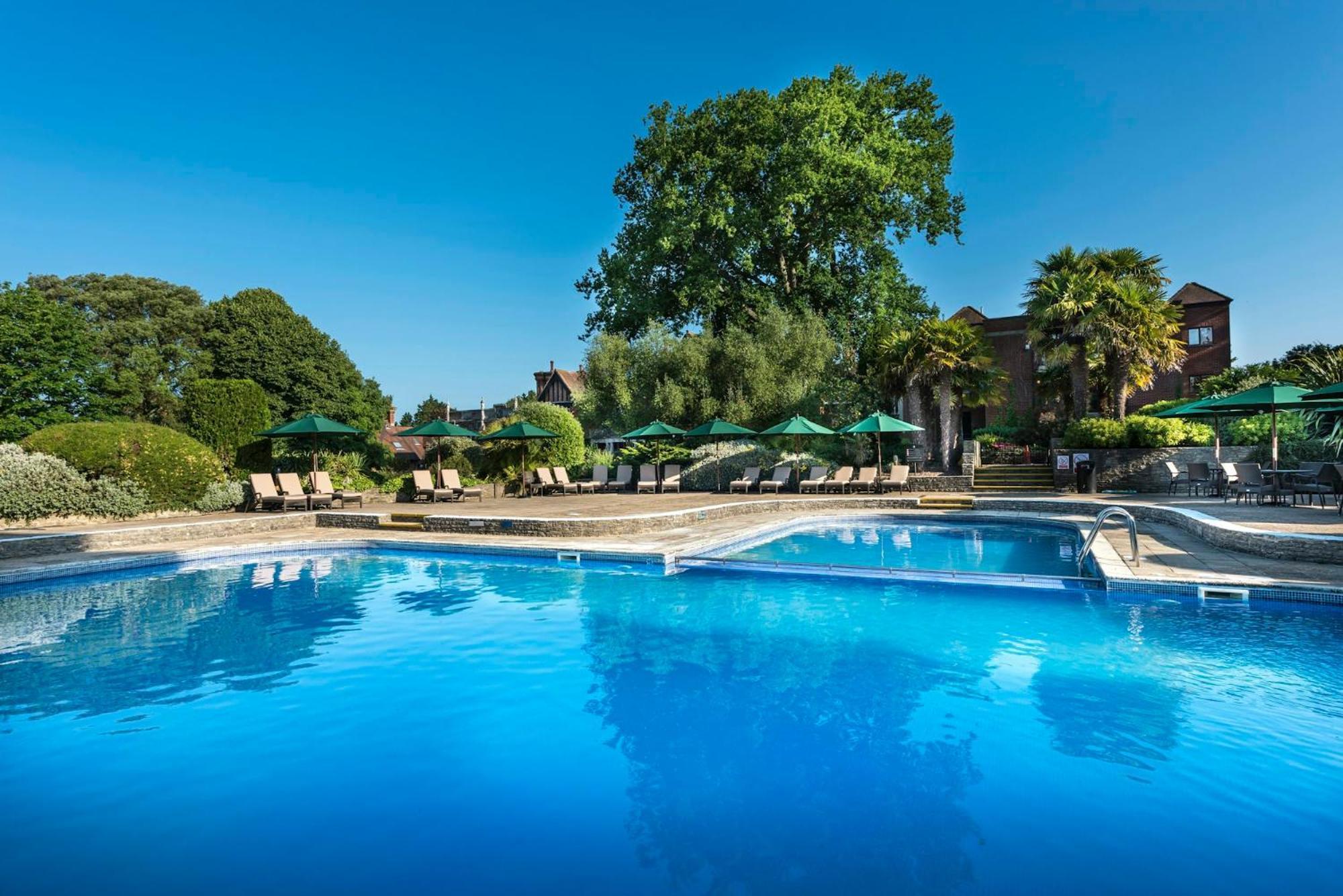 Macdonald Elmers Court Hotel y Resort Lymington Exterior foto