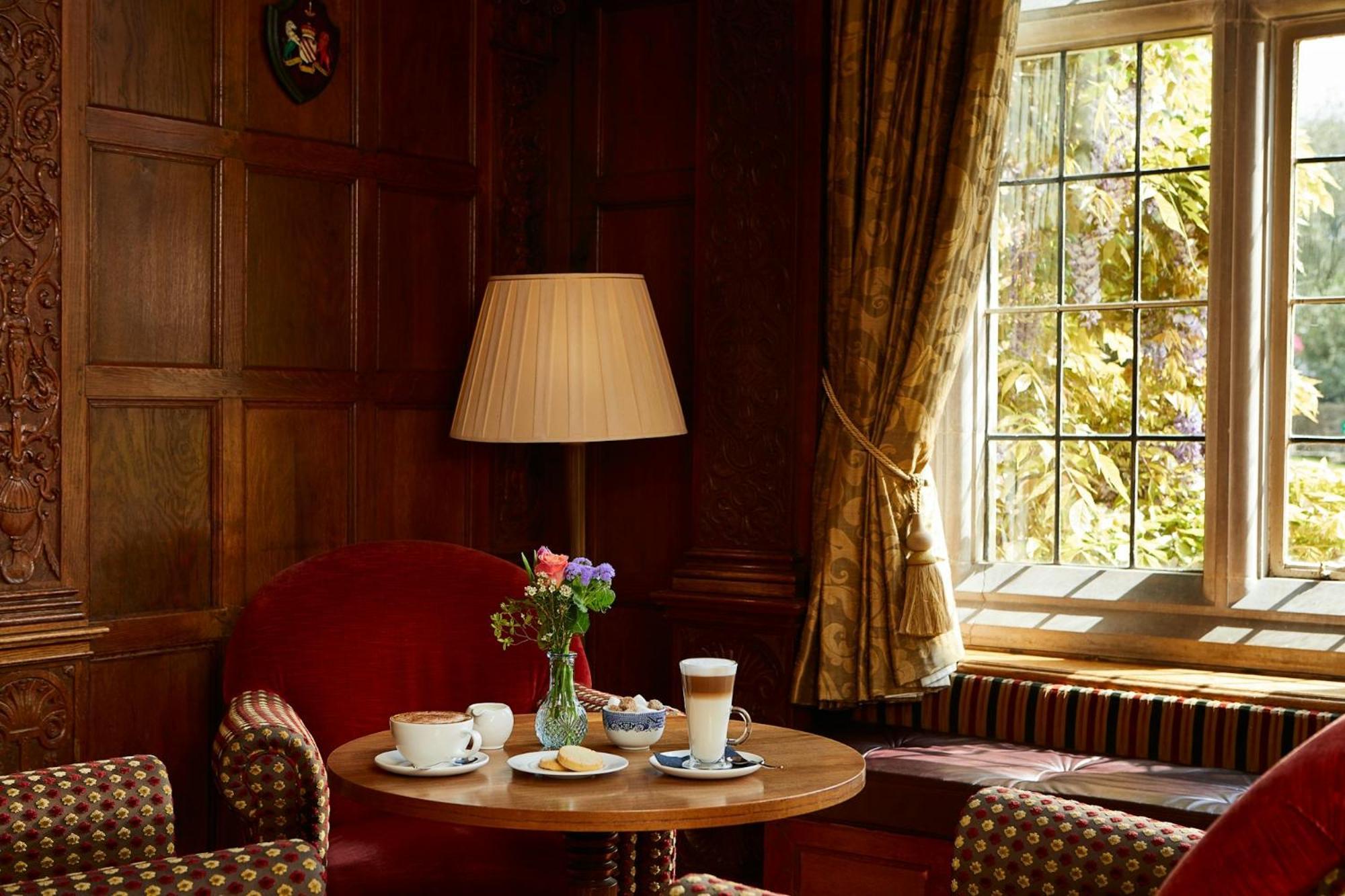 Macdonald Elmers Court Hotel y Resort Lymington Exterior foto